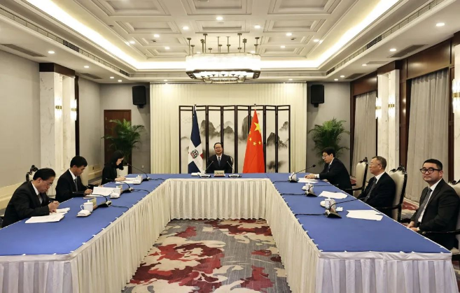 米蘭·(milan)中國官方網站環境“助力”多米尼加清運垃圾，毛偉明省長出席線上交接儀式